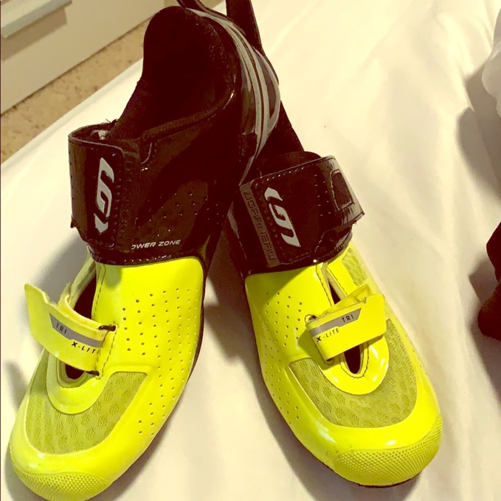 Cycling shoes